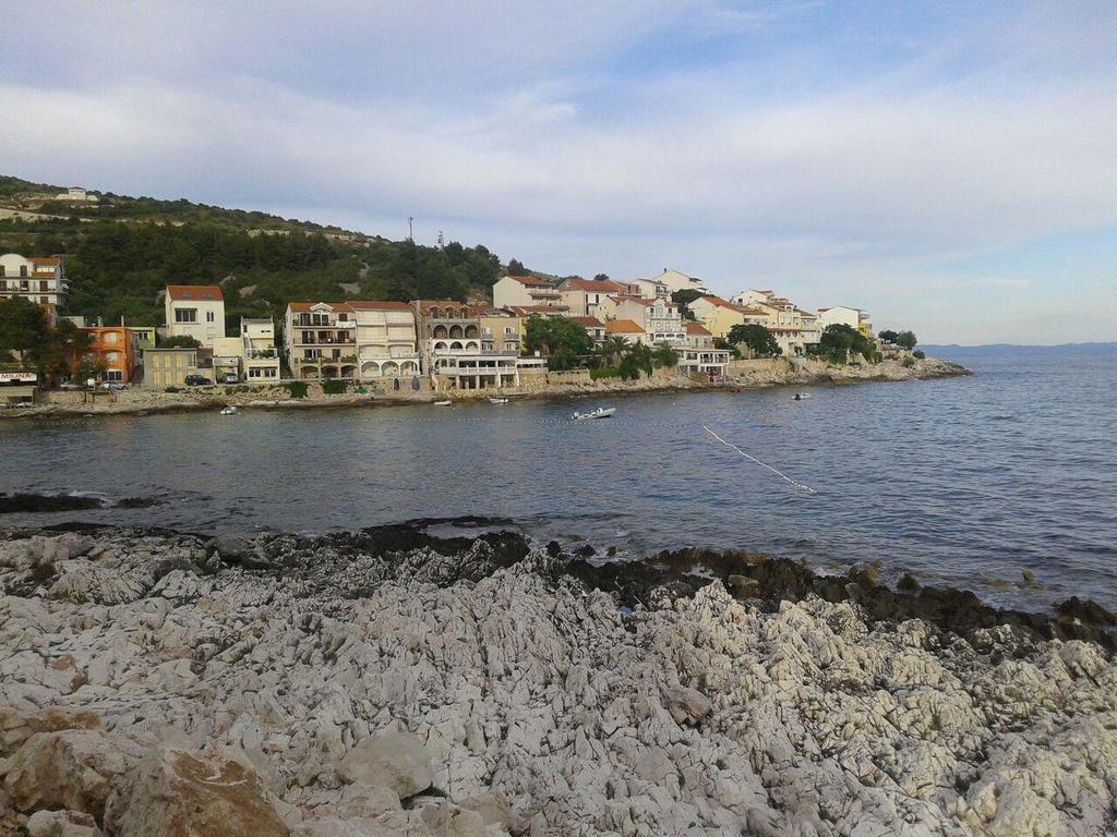 Apartment Vesna Milna  Bagian luar foto