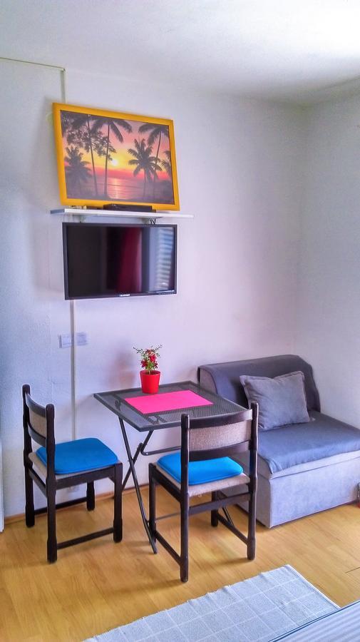 Apartment Vesna Milna  Bagian luar foto